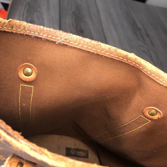 Authentic Louis Vuitton Large Bucket Bag - Vintage - Picture 4 of 5